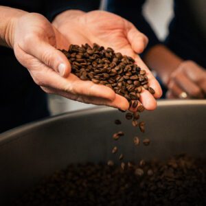 Frisch geröstete Kaffeebohnen von Rösternest – Entdecken Sie den Geschmack hochwertiger Bohnen.